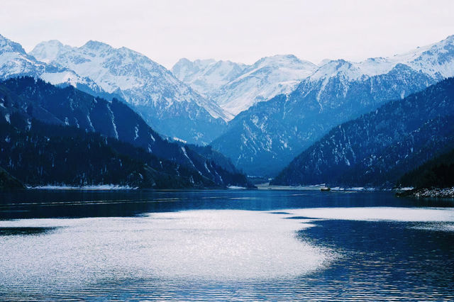 烏魯木齊｜鹽湖之畔，邂逅夢幻西域奇景。