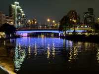 上海蘇州河美麗的夜景。