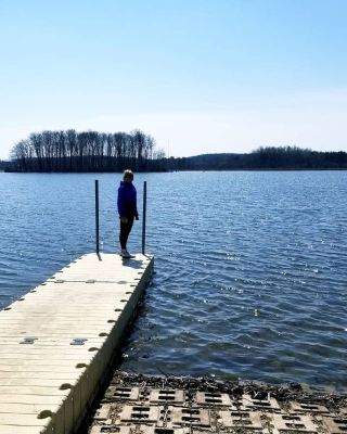 Billes Lake Reserve: A natural paradise with beautiful lakes and mountains.