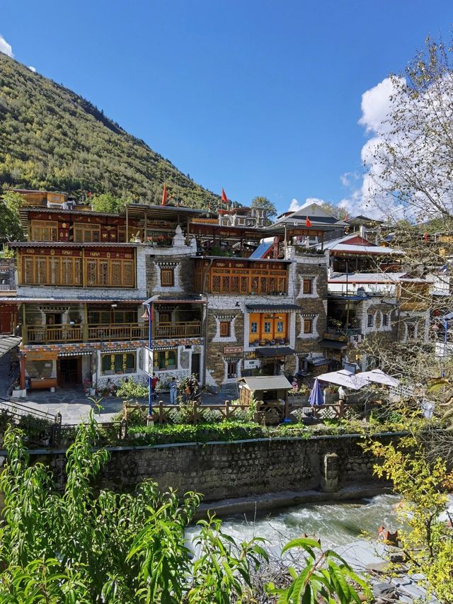 卓克基土司官寨文化旅遊景區。