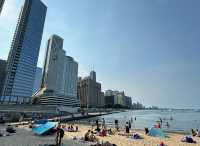芝加哥俄亥俄街海灘：湖濱時光的完美詮釋。
