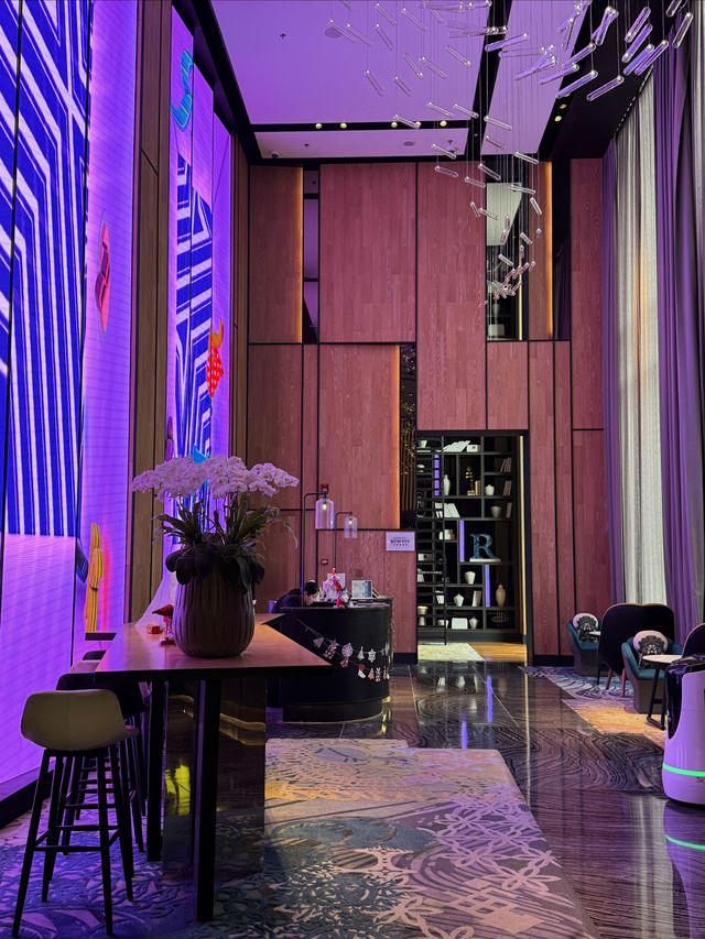 杭州｜臨平萬麗酒店公共區域很多現代元素，好潮！