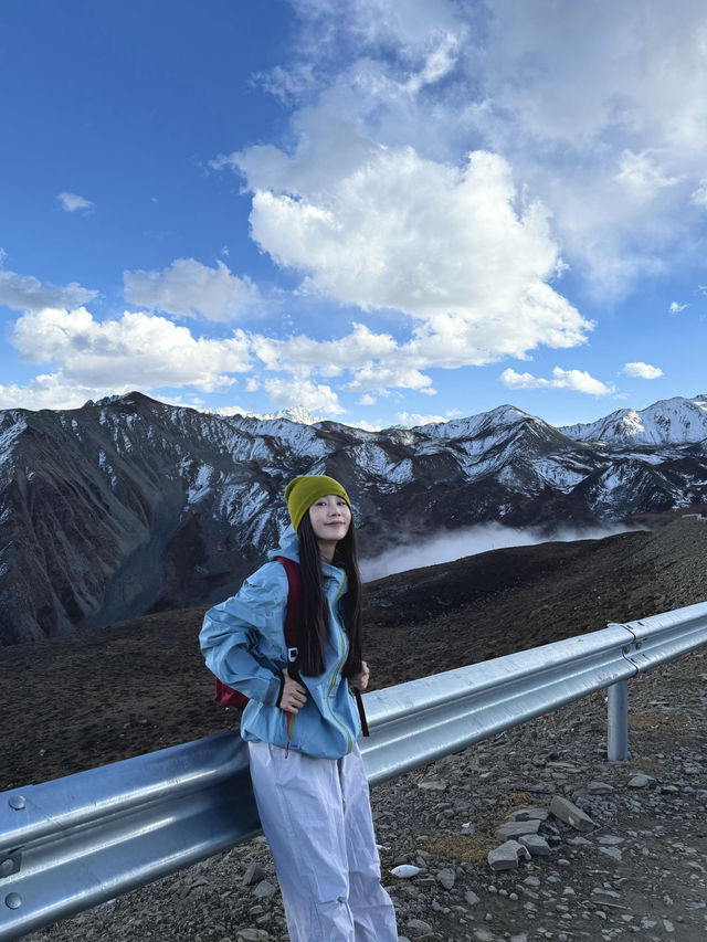 川西的雪山雲海美得令人讚嘆