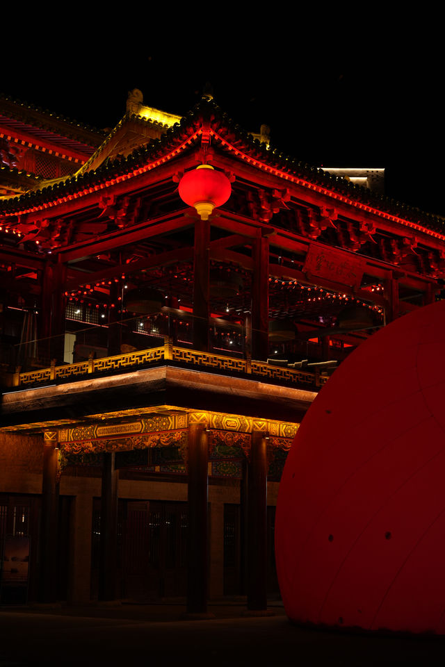 西昌旅遊｜夜遊唐園燈光璀璨，人少拍照很漂亮！