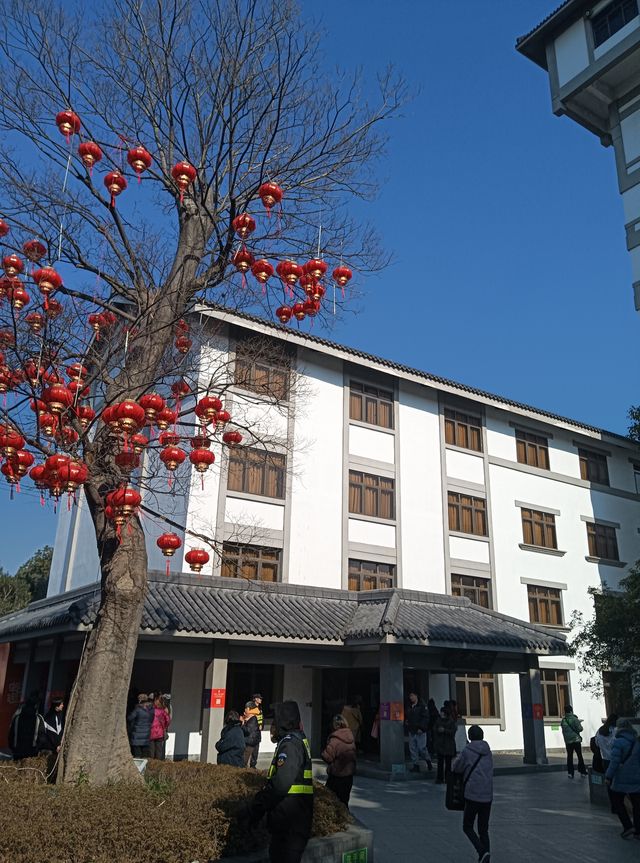 江橋的寧靜禪境——萬佛講寺 江橋的寧靜禪境——萬佛講寺