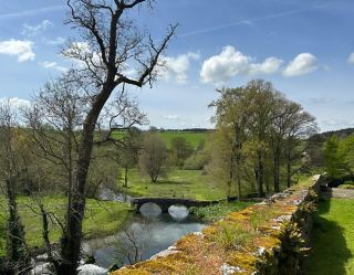 A Stroll Through Hardwick Hall, Derbyshire | A Poem of History, a Painting of Time
