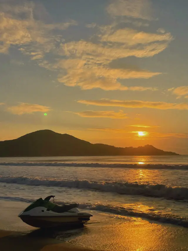 Sunrise on Nan'ao Island is truly stunning.