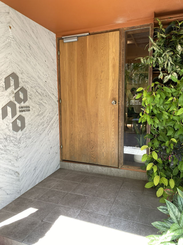 曼谷咖啡店｜冷萃特調+辣脆煙肉多士🤩來吃個漂亮飯吧！