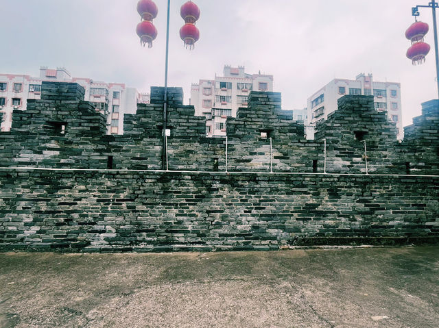 廣東省肇慶市文物古蹟景點：肇庆古城墙，適合觀光旅遊、度假休閒等！