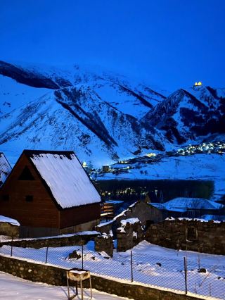 What's it like to live at the foot of a snow-capped mountain?