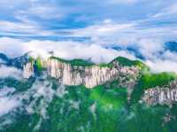 住進風景裏，醒在雲海間