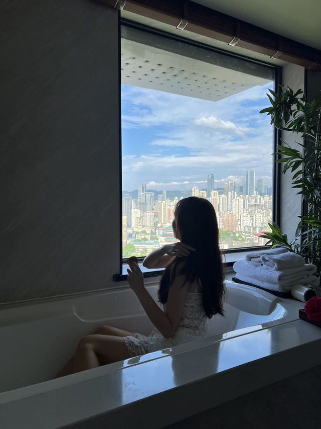 挖到寶！解放碑呢間江景酒店我可以住到天荒地老