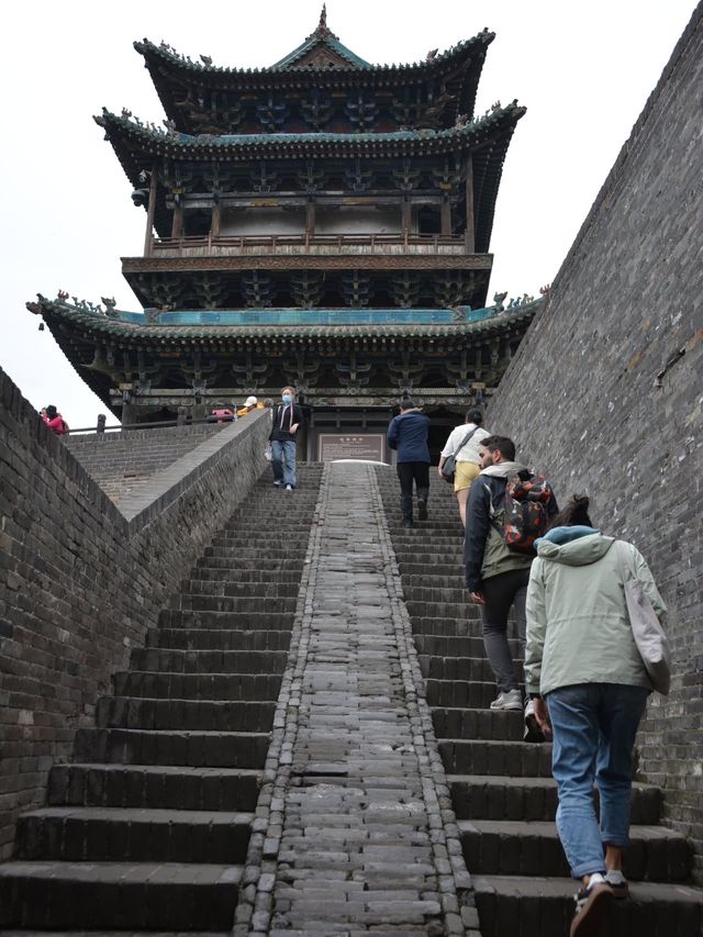 秋染平遙：在古城褶皺裡撿一段慢時光