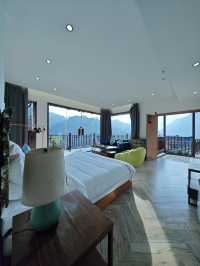 千戶苗寨住山野民宿真的太爽了