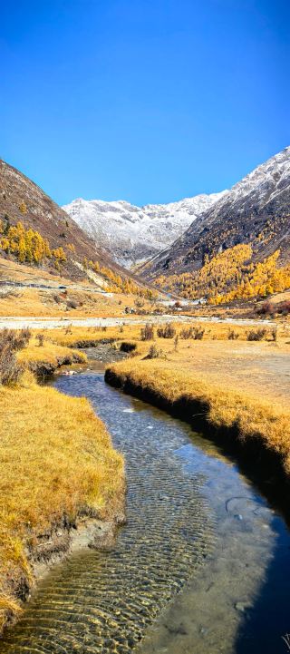 Маршрут: День 1: Чэнду — уезд Ли; День 2: уезд Ли — уезд Сяоцзинь: этот участок — дорога Лисяо, начинающаяся в поселке Путоу уезда Ли.