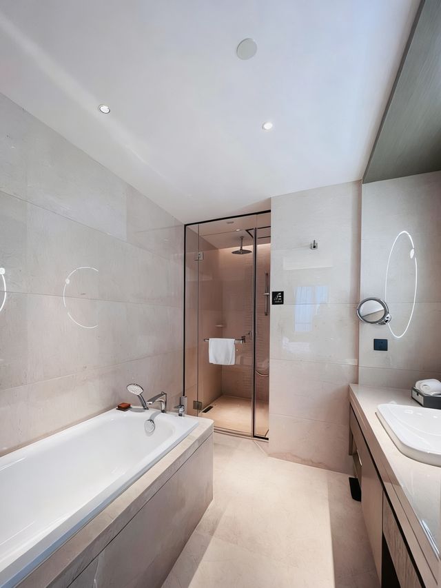 長沙世景廣場皇冠假日酒店 | 湘江畔的商務度假優選