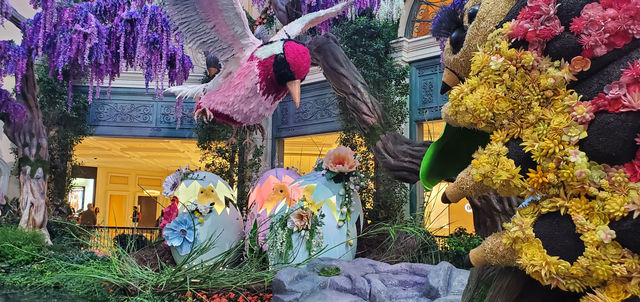 Amazing Seasonal Displays Bring Nature to Life