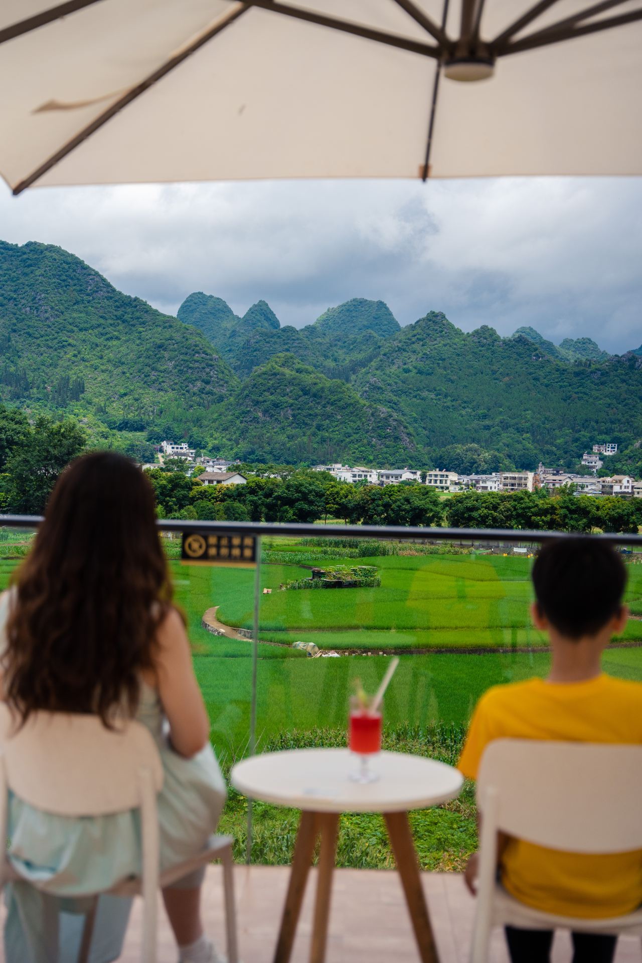 Perfect for kids who love nature, this mountain and wilderness route in Guizhou is very refreshing