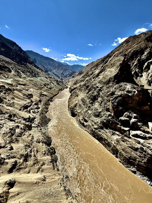 The most thrilling section of the G318: Nujiang River section