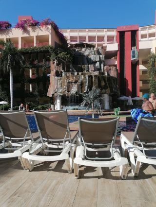 Comfortable Rooms and Impressive Food Variety