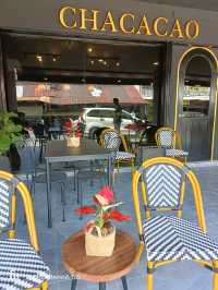 CHACACAO คาเฟ่แนวเข้มขรึม
