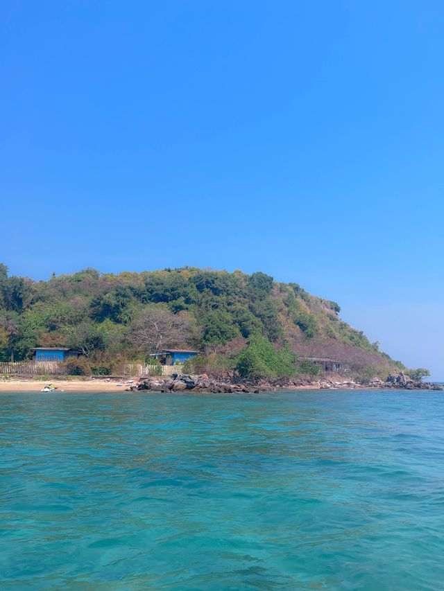 กิจกรรมที่ห้ามพลาด‼️ นั่งเรือหัวโทงหาทำที่เกาะล้าน