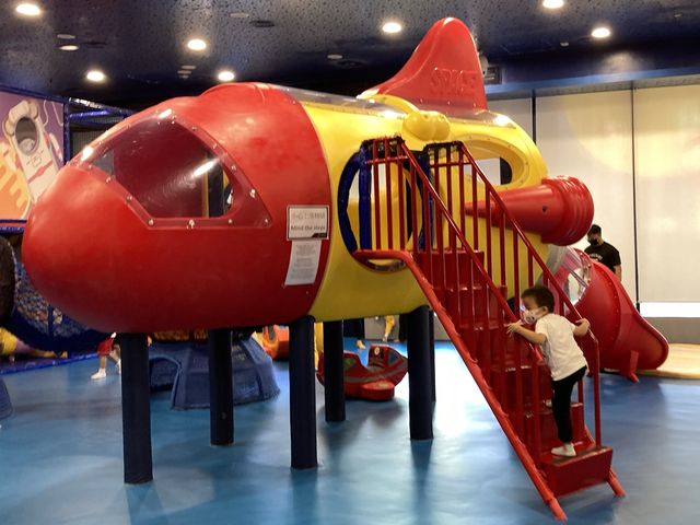 《🚀太空主題免費兒童遊戲室》