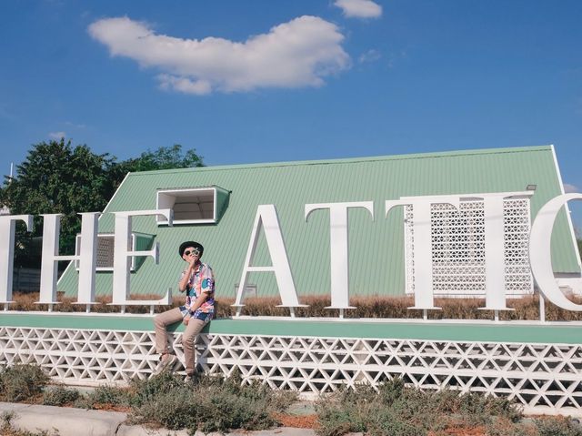 The Attic l ดิ แอตติค   คาเฟ่ห้องใต้หลังคา 