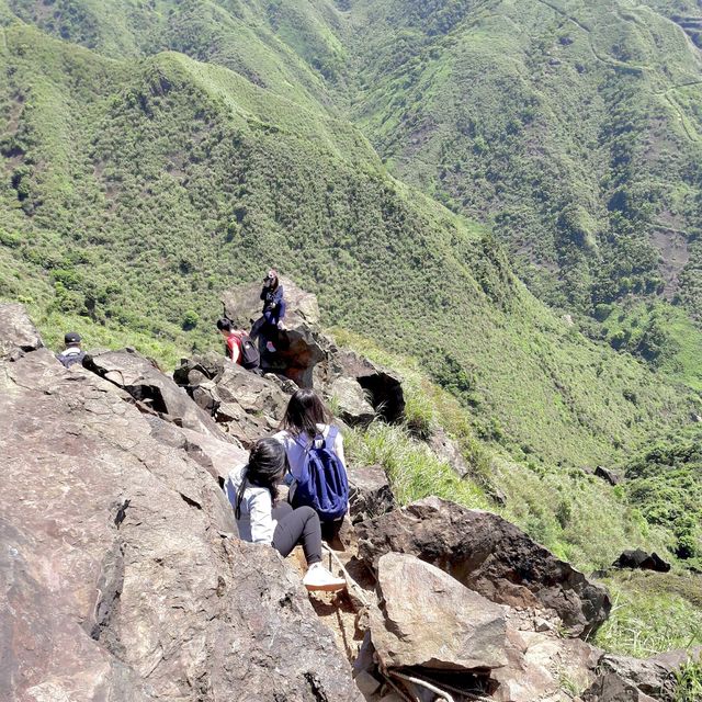 Stunning yet scary hiking experience🫦🫦