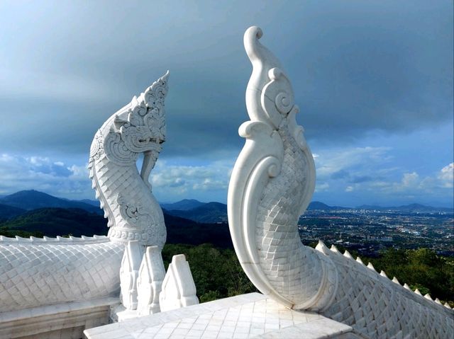 สักการะพระใหญ่ ณ เขานาคเกิด