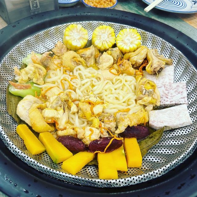 舊區低調蒸氣海鮮火鍋店