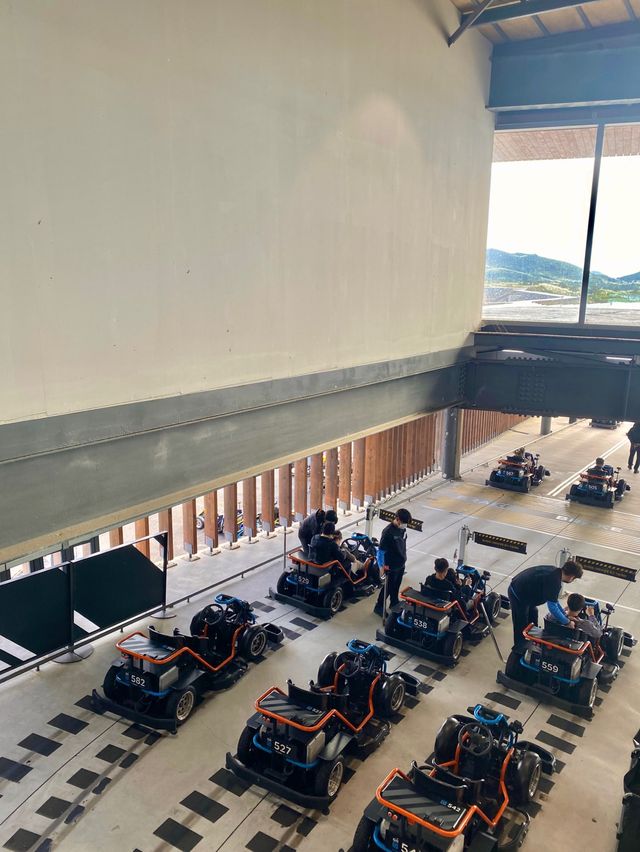 제주에서 핫한 액티비티를 찾는다면 9.81파크로!🏎️