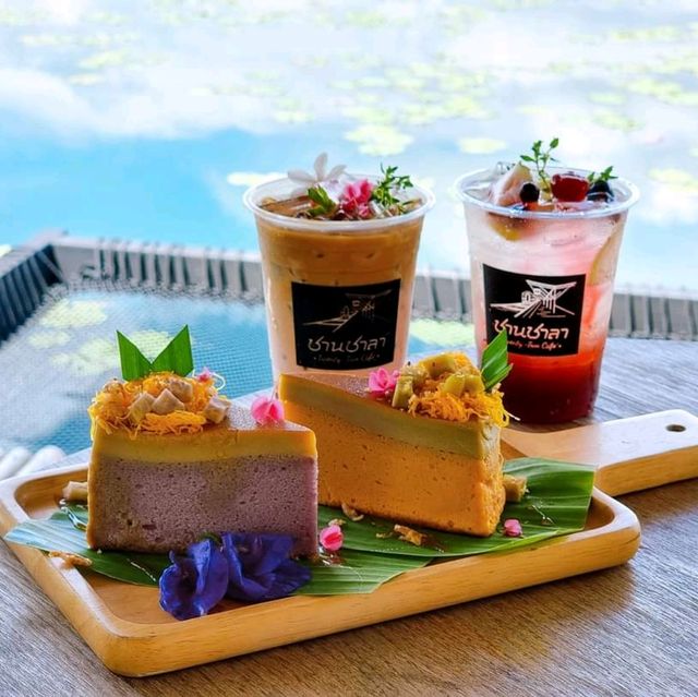 #ชานชาลา 𝙏𝙬𝙚𝙣𝙩𝙮-𝙩𝙬𝙤 𝙘𝙖𝙛𝙚