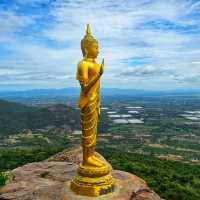 เขาพระยาเดินธง จ.ลพบุรี