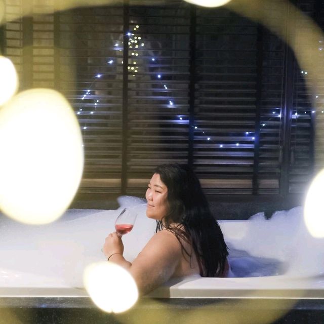 ที่พักเกาะสมุย PoolVilla วิวทะเลสุดปัง
NoraBuri 