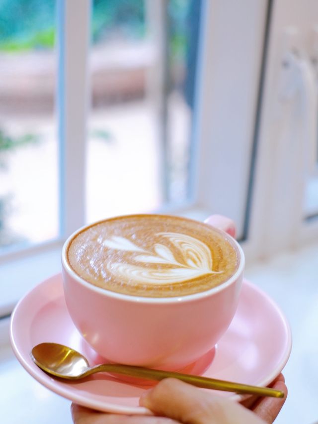 上環滿藝術感及活力cafe
