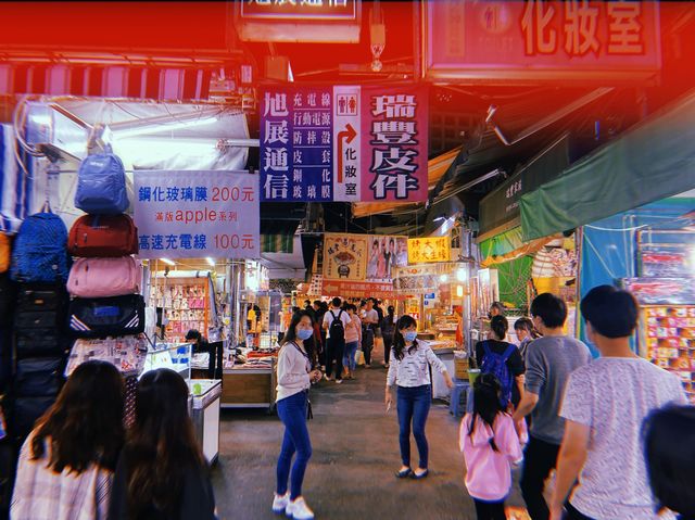 高雄瑞豐夜市｜好吃好逛好玩！