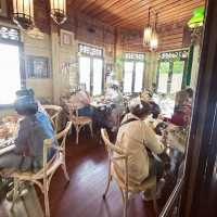 Immerse yourself in Thai Culture here!