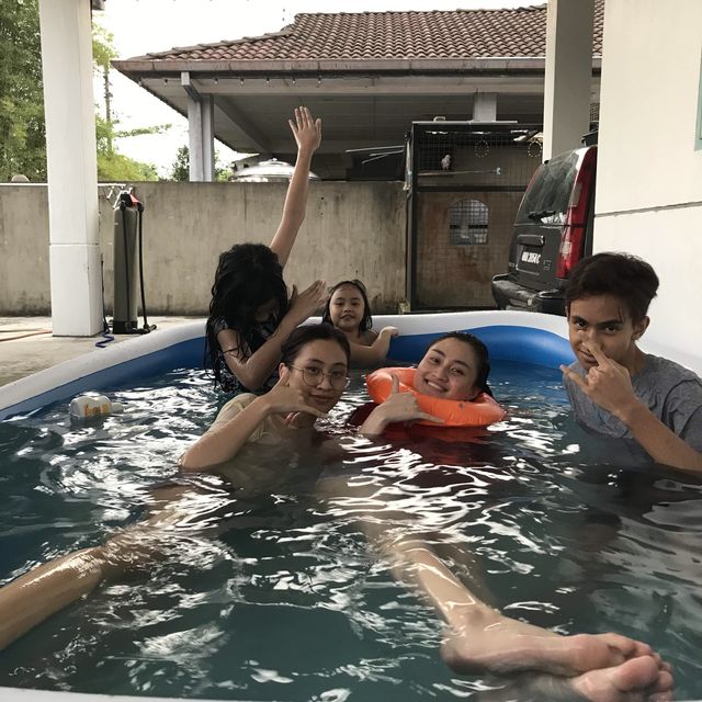 BORNEO TROPICAL WINTER HOME