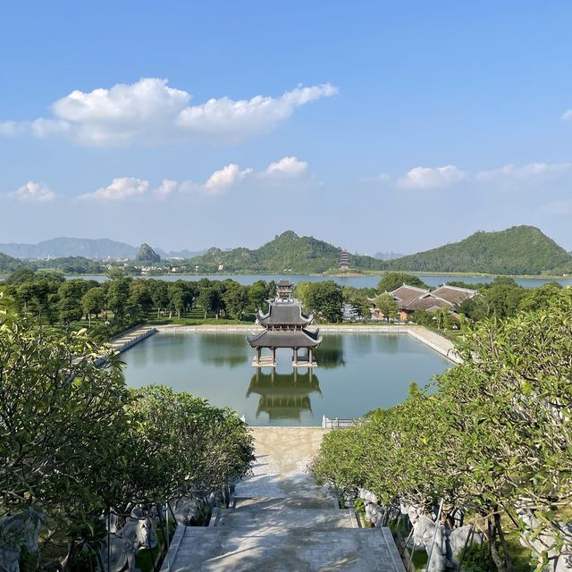 동남아 최대 규모의 사원, 닌빈 바이 딘 사원