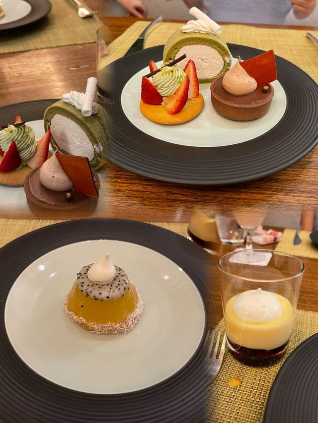 曼谷半島酒店自助餐River Cafe and Terrace河畔美景與美食的絕妙結合！
