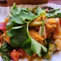 ล่องเรือดินเนอร์ กับร้านอาหารกินลมชมสะพาน