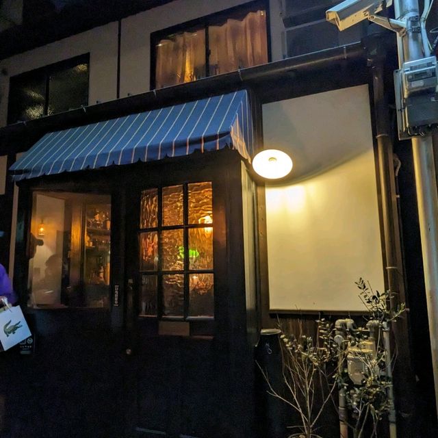【不思議でおしゃれな中崎町のカフェ】大阪駅から徒歩７分　夜から始まる喫茶店