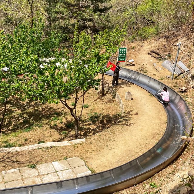 The spring color of Mutianyu Great Wall