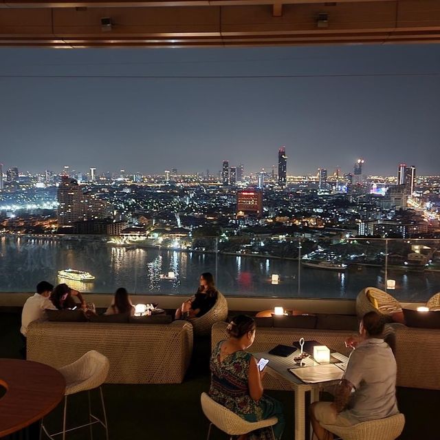 AVANI Riverside Bangkok Hotel