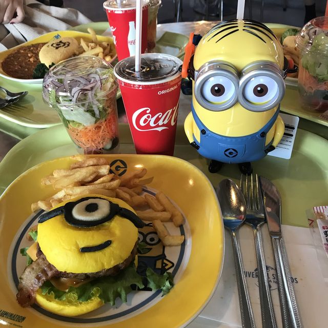 미니언즈 캐릭터들 가득해 눈호강!!💛💛