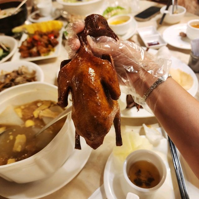 必食經典龍華脆皮燒乳鴿