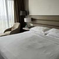 Leela Ambience-safe hotel, gd food&sunset