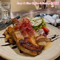 性價比高 🤩 慢煮加拿大保濕豬胺 🐷@Four O Five Coffee & Eatery