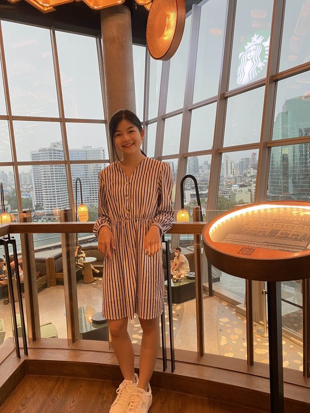 STARBUCKS สาขาที่ใหญ่ที่สุดในประเทศไทย หรูมาก✨🪄